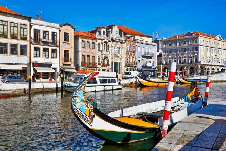 Tours personalizados en taxi a Aveiro desde Galicia